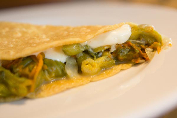 Restaurante Los Panchos quesadilla de flor con queso
