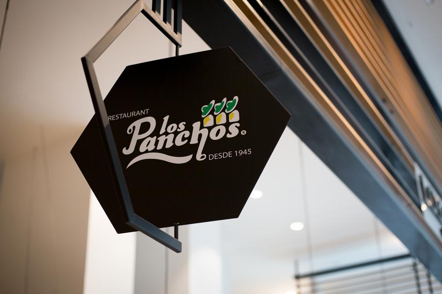 Restaurant Los Panchos México sucursal santa fe anuncio giratorio